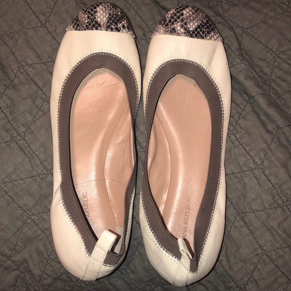 Banana republic flats